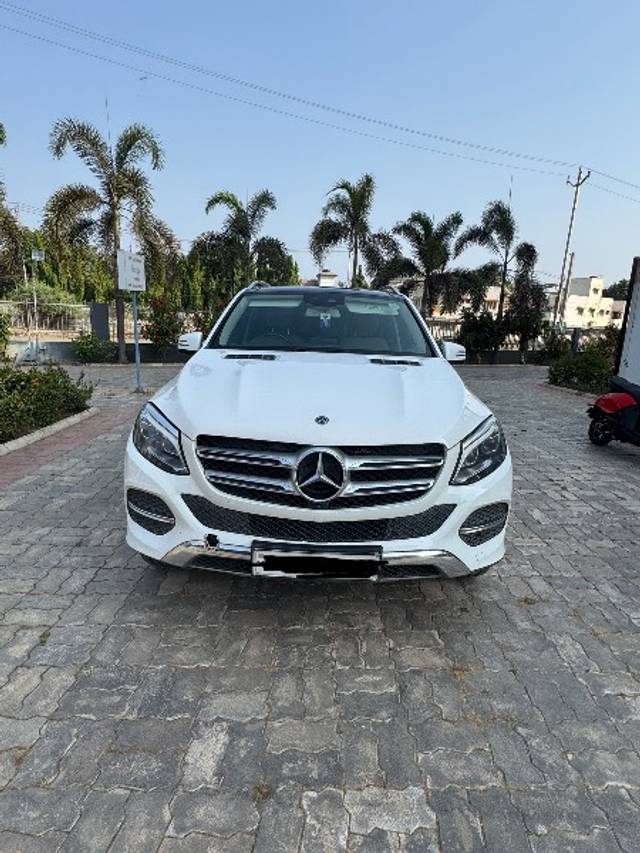 https://images10.gaadi.com/usedgaadi-sellcar/UsedCar/e533cceca/566adaef-6ac3-41d4-896d-c8142ad8cf02.jpeg?imwidth=6400