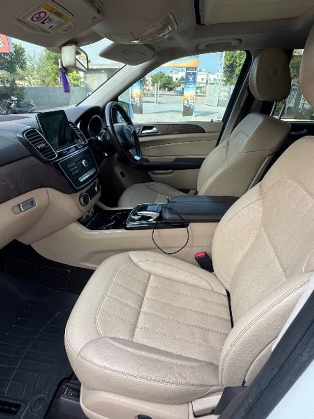 https://images10.gaadi.com/usedgaadi-sellcar/UsedCar/e533cceca/e330e876-bb25-4c0e-a191-58ca0283bdae.jpeg?imwidth=6402
