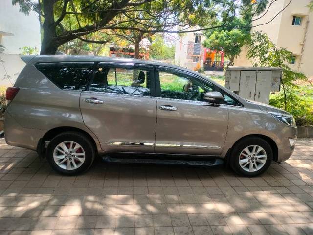 https://images10.gaadi.com/usedgaadi-sellcar/UsedCar/e533ec99a/eb8d7cc6-3510-49c7-b1bd-575a9b0cf03e.jpg?imwidth=6401