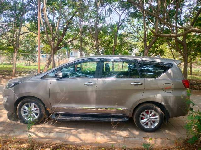 https://images10.gaadi.com/usedgaadi-sellcar/UsedCar/e533ec99a/f706a893-0e46-4872-afa1-62d540782ad0.jpg?imwidth=6402