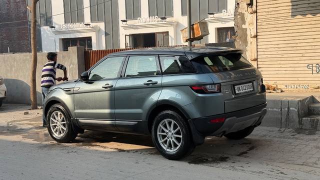 https://images10.gaadi.com/usedgaadi-sellcar/UsedCar/e534152ba/0d12ed79-5d5b-4508-92ee-5916fd6c5632.jpeg?imwidth=6402