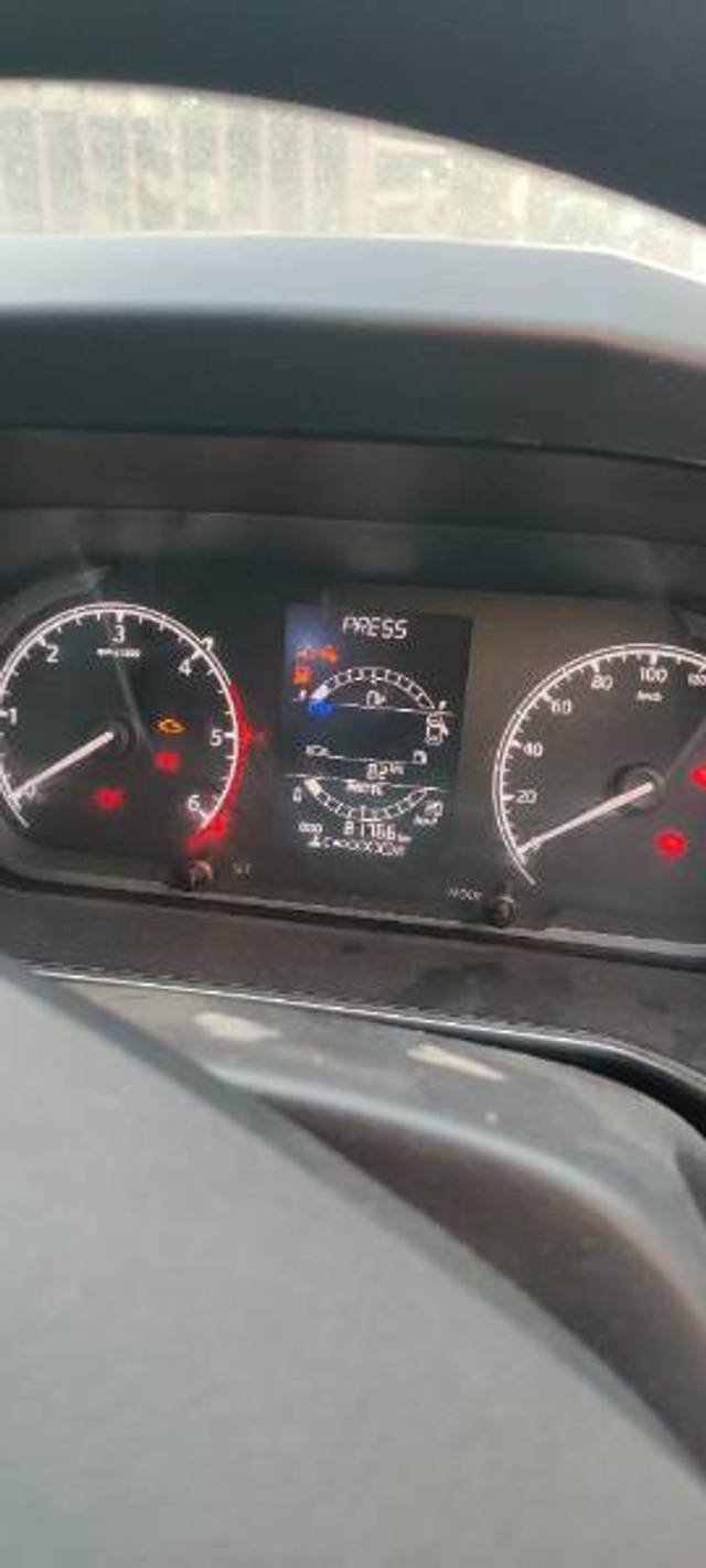 https://images10.gaadi.com/usedgaadi-sellcar/UsedCar/e5343bc2a/cf2efcb4-4a61-4995-9321-f9e1828be00f.jpg?imwidth=6402