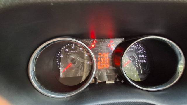 https://images10.gaadi.com/usedgaadi-sellcar/UsedCar/e5347014a/587ab987-b136-43c5-9109-8eb09aa37c5c.jpg?imwidth=6401
