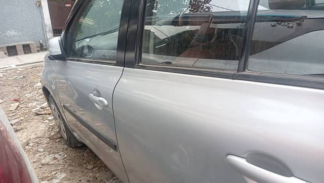 https://images10.gaadi.com/usedgaadi-sellcar/UsedCar/e5347e09a/0c3da8c0-6d17-498b-ad7f-d08ddd7720b5.jpg?imwidth=6401