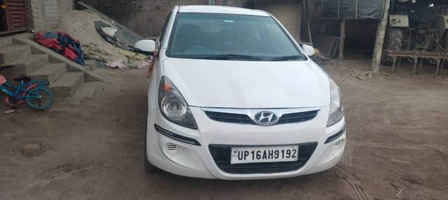 https://images10.gaadi.com/usedgaadi-sellcar/UsedCar/e5348699a/33ae62e4-7cfb-4e45-a146-93a4d75c180e.jpg?imwidth=6400