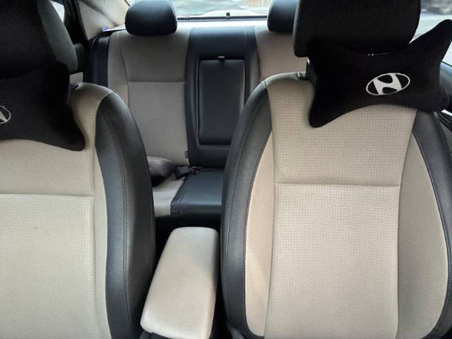 https://images10.gaadi.com/usedgaadi-sellcar/UsedCar/e534bfcba/93a89853-60b8-41bd-8318-fc8dc1a3d9e1.jpg?imwidth=6402