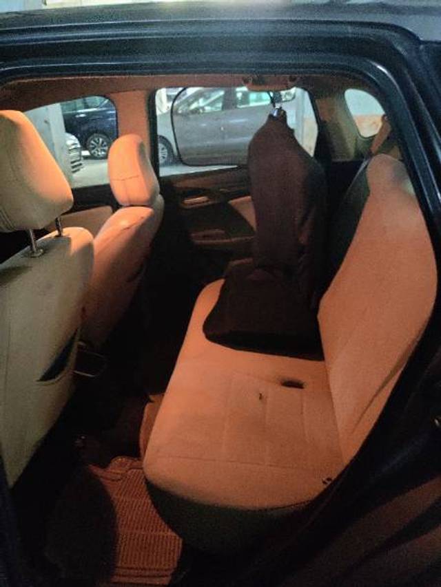 https://images10.gaadi.com/usedgaadi-sellcar/UsedCar/e534f981a/bc0a9d80-fce9-4f73-883b-bafb7ce46d6a.jpg?imwidth=6401
