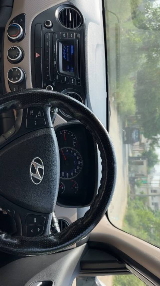 https://images10.gaadi.com/usedgaadi-sellcar/UsedCar/e5350feda/df0e5e68-48e3-44a7-b645-51f38d936873.jpeg?imwidth=6402