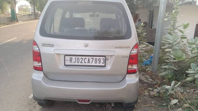 https://images10.gaadi.com/usedgaadi-sellcar/UsedCar/e535154fa/335870bc-9a1b-47ee-ad2b-76c545bfc47f.jpg?imwidth=6400
