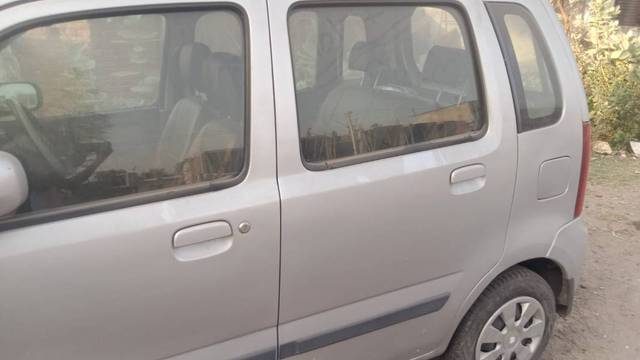 https://images10.gaadi.com/usedgaadi-sellcar/UsedCar/e535154fa/7b236287-955c-47a5-8e01-764e6a9c3c90.jpg?imwidth=6402