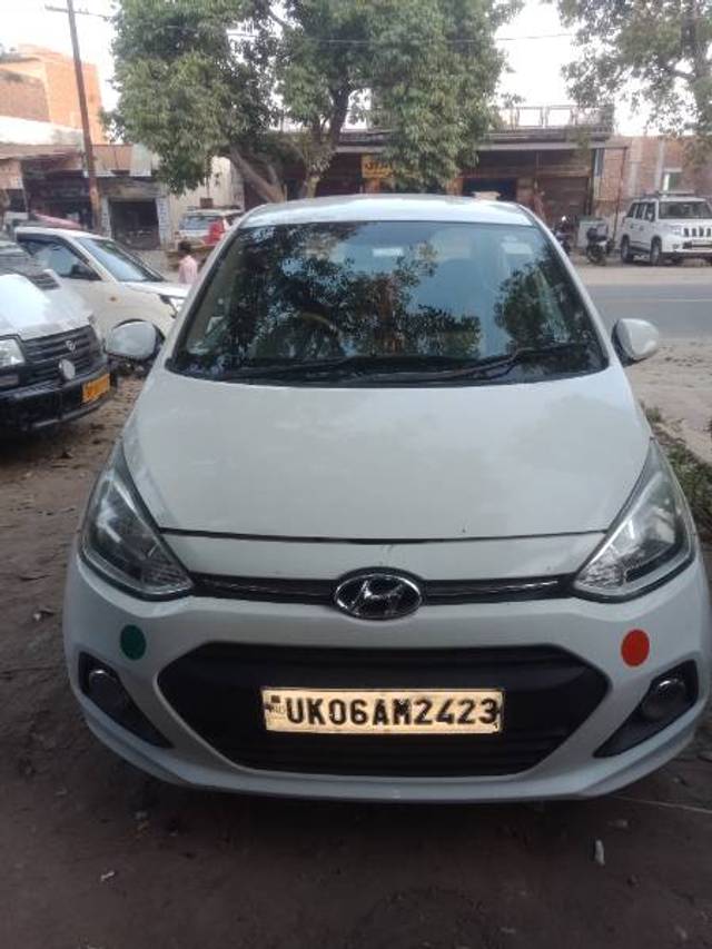 https://images10.gaadi.com/usedgaadi-sellcar/UsedCar/e5352092a/2bf381ff-4877-4520-9422-4c664cdf5d6f.jpg?imwidth=6400