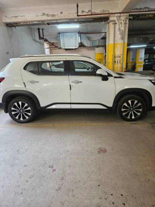 https://images10.gaadi.com/usedgaadi-sellcar/UsedCar/e5353051a/803d8c6b-52f9-445a-98c3-db451b4ae0cb.jpg?imwidth=6402
