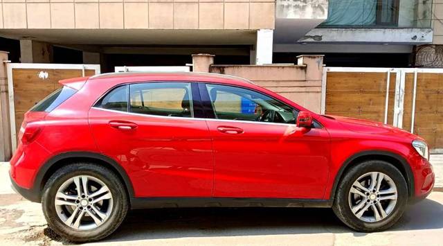 https://images10.gaadi.com/usedgaadi-sellcar/UsedCar/e5353fada/5303fd94-ad05-43b5-9ab4-2d35a0f87d10.jpg?imwidth=6400