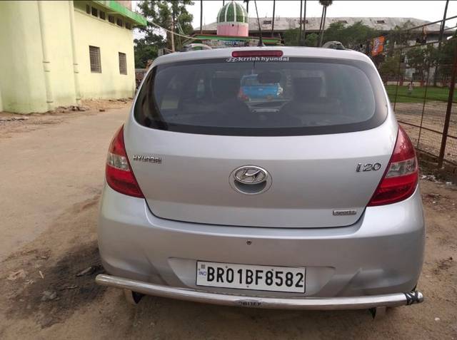 https://images10.gaadi.com/usedgaadi-sellcar/UsedCar/e53559aca/1e02dbbb-0a67-4fbe-a22b-e0edba9c2b5b.jpeg?imwidth=6401