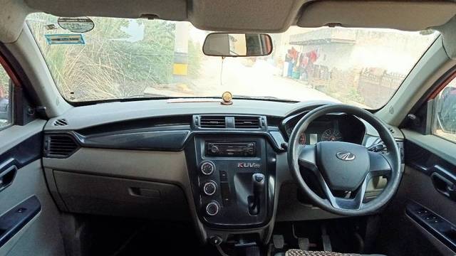 https://images10.gaadi.com/usedgaadi-sellcar/UsedCar/e535a55ca/182c1038-18c0-4767-bef9-23ef34ce2b24.jpg?imwidth=6402