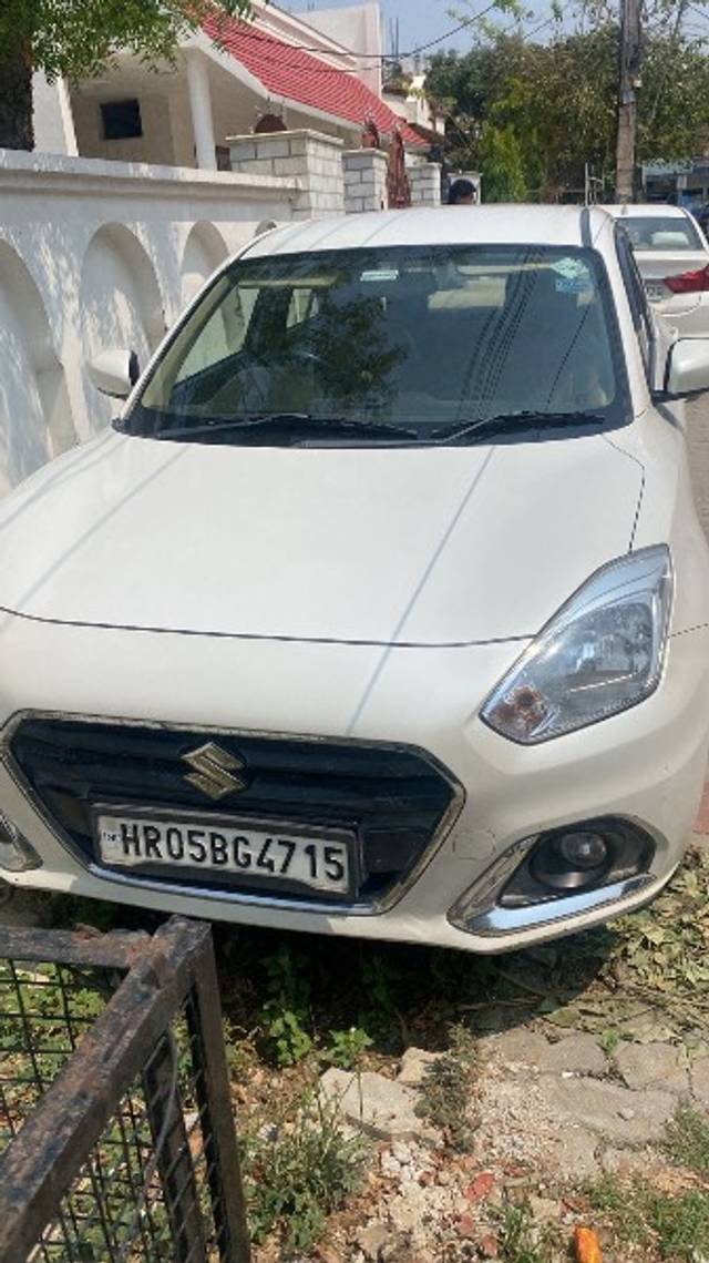 https://images10.gaadi.com/usedgaadi-sellcar/UsedCar/e5362a67a/fce4ac13-5d27-41d6-a1d9-7b6826a4ff35.jpeg?imwidth=6400