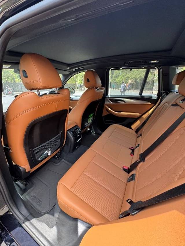 https://images10.gaadi.com/usedgaadi-sellcar/UsedCar/e5363aa7a/152745ab-02c1-42bb-a1ec-0718e1fd64e1.jpeg?imwidth=6402