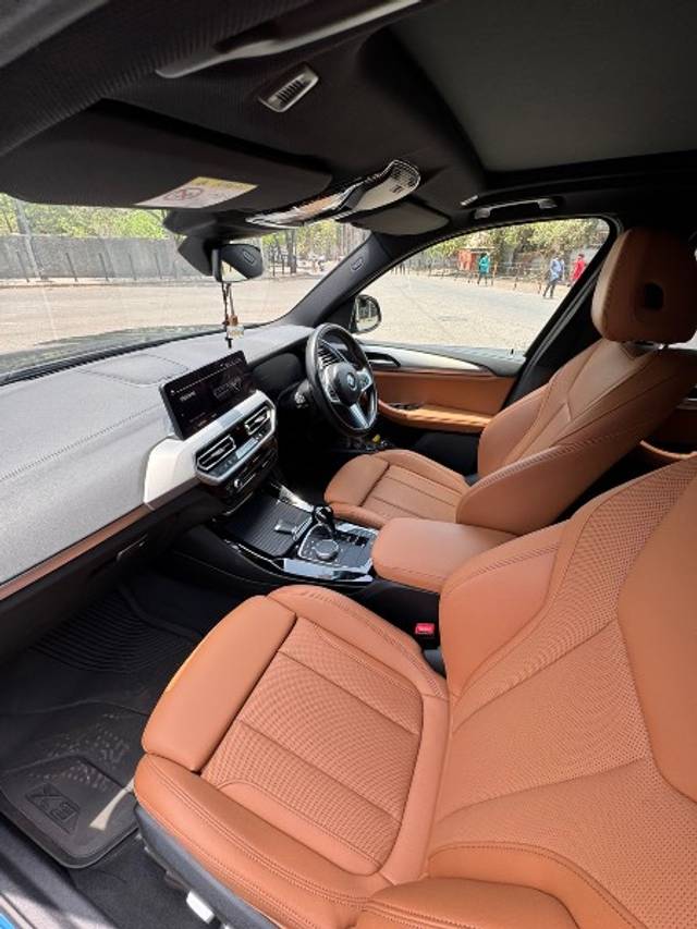 https://images10.gaadi.com/usedgaadi-sellcar/UsedCar/e5363aa7a/89d8d6db-da56-4171-9282-fa5570449a37.jpeg?imwidth=6400