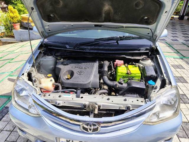 https://images10.gaadi.com/usedgaadi-sellcar/UsedCar/e5365b6da/60aa52cf-2d8a-4a56-af5c-62483f57148d.jpg?imwidth=6402