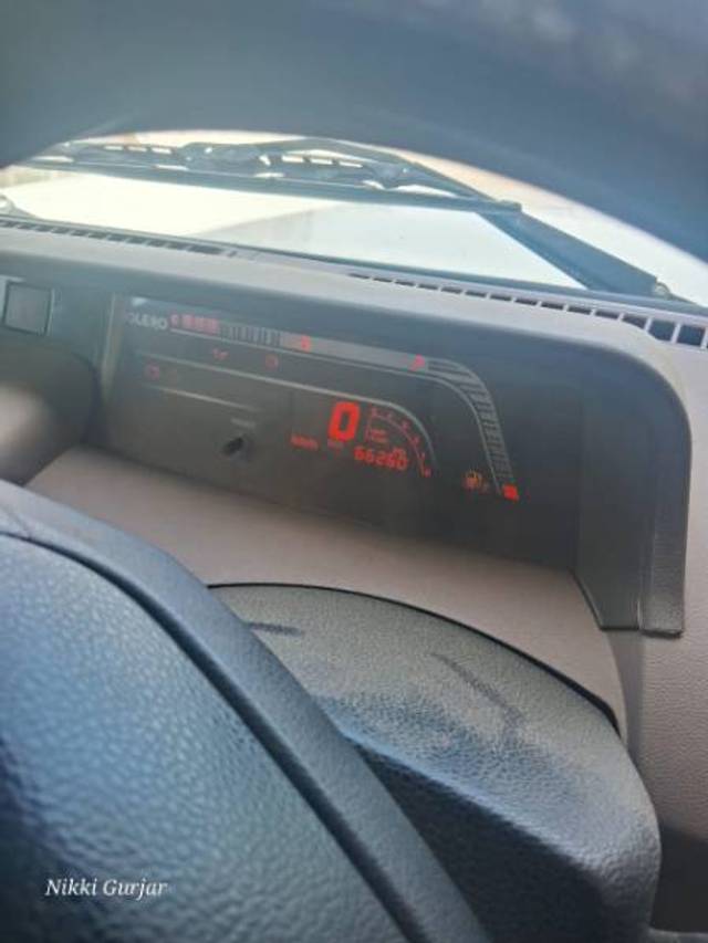 https://images10.gaadi.com/usedgaadi-sellcar/UsedCar/e5366a9da/b3ef712d-da06-49ef-ad86-cef75fda3e12.jpg?imwidth=6401