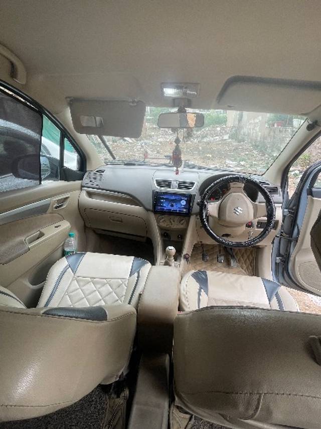 https://images10.gaadi.com/usedgaadi-sellcar/UsedCar/e5367f29a/19827f43-733f-4ad7-b50c-a3f6702bc456.jpeg?imwidth=6402