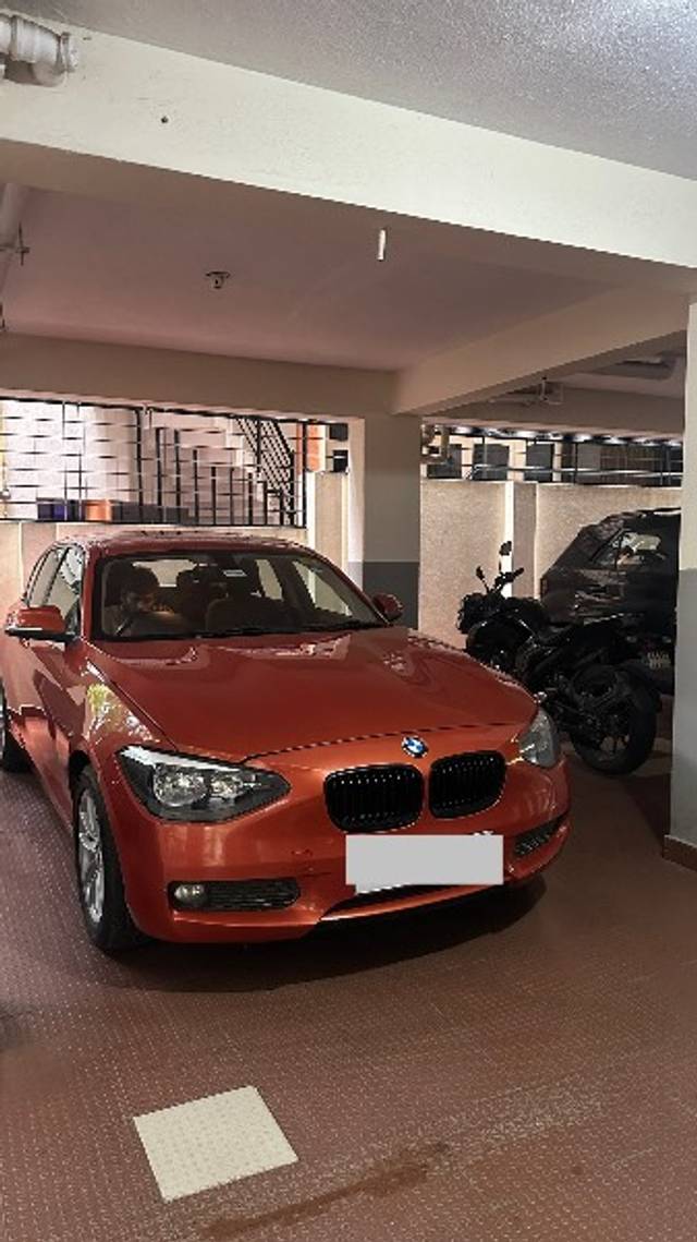 https://images10.gaadi.com/usedgaadi-sellcar/UsedCar/e53692d5a/bf066e10-af82-4454-851b-83ce917c6cfb.jpeg?imwidth=6400