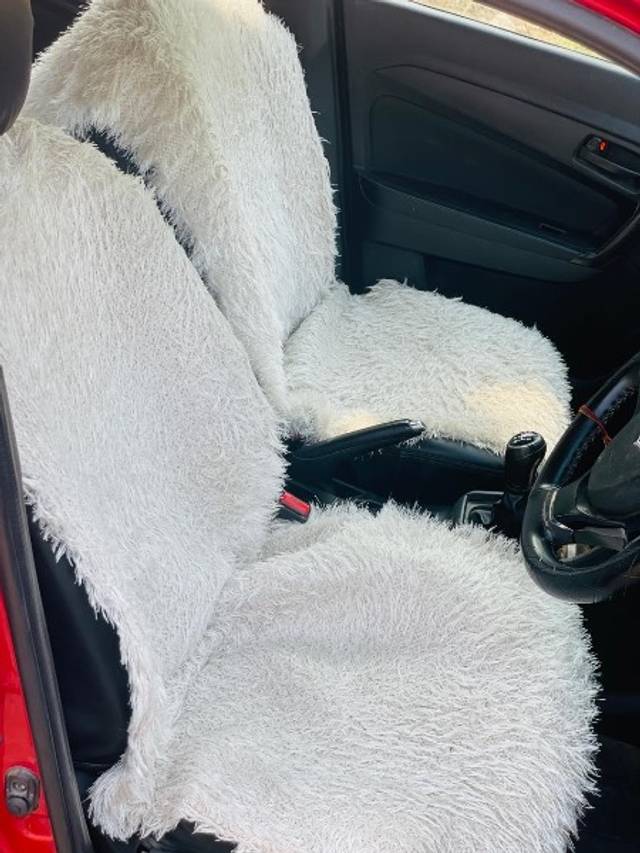 https://images10.gaadi.com/usedgaadi-sellcar/UsedCar/e536a229a/8bedac65-231e-4384-9d12-039af5f8a0f0.jpeg?imwidth=6401