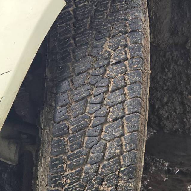 https://images10.gaadi.com/usedgaadi-sellcar/UsedCar/e536a574a/900ffcdd-ec34-486b-bf56-8f815ea50a53.jpg?imwidth=6402