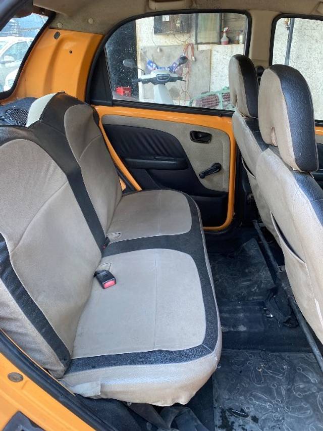 https://images10.gaadi.com/usedgaadi-sellcar/UsedCar/e5371691a/3b7ccba3-5841-4c7c-8b86-f98ef434b853.jpeg?imwidth=6400