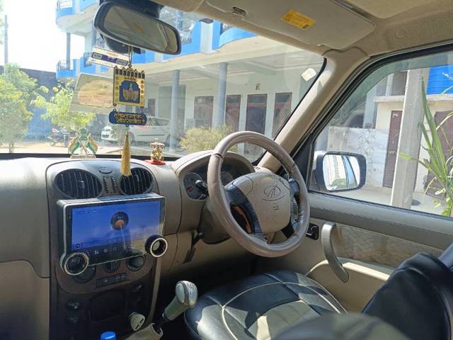 https://images10.gaadi.com/usedgaadi-sellcar/UsedCar/e5372768a/8d8796b6-bae6-42d2-a3fc-aa4bf430eb49.jpg?imwidth=6402