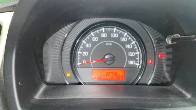 https://images10.gaadi.com/usedgaadi-sellcar/UsedCar/e53770d4a/dc1ad991-3df1-4361-97fb-511a302f86dc.jpeg?imwidth=6402