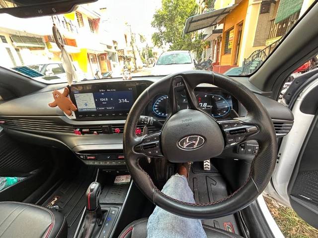 https://images10.gaadi.com/usedgaadi-sellcar/UsedCar/e537a099a/d4b2c397-1300-45eb-9371-6ee75943fd94.jpeg?imwidth=6402