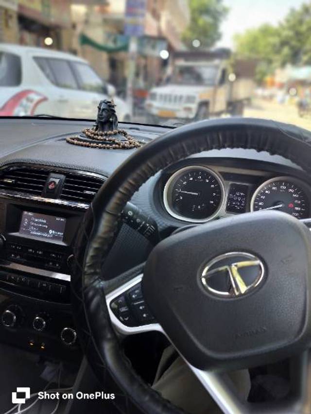 https://images10.gaadi.com/usedgaadi-sellcar/UsedCar/e537b6c4a/9e582685-a7fc-4366-b901-1b9060d7c867.jpg?imwidth=6402