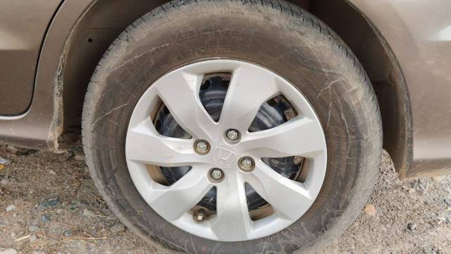 https://images10.gaadi.com/usedgaadi-sellcar/UsedCar/e537e7d4a/608aa038-2d10-41cb-b5d9-e905334f2db7.jpg?imwidth=6401
