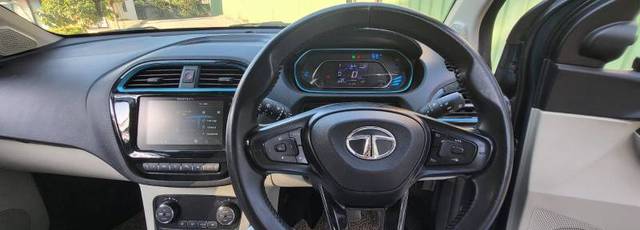 https://images10.gaadi.com/usedgaadi-sellcar/UsedCar/e53809d5a/fe80dd53-cd88-494e-8940-f14767f8a77c.jpg?imwidth=6402