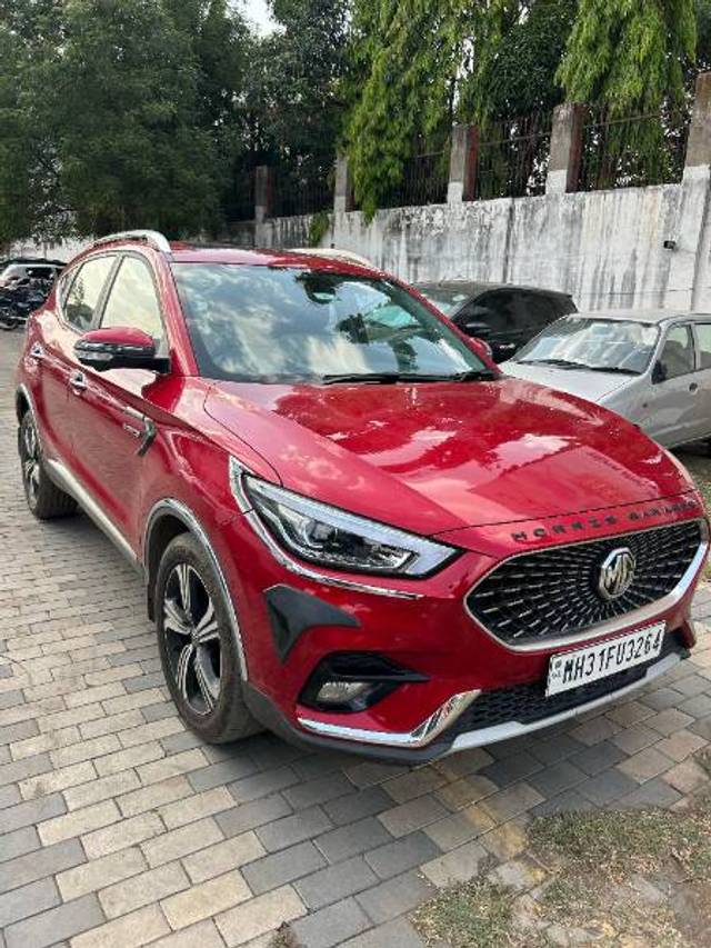 https://images10.gaadi.com/usedgaadi-sellcar/UsedCar/e5383e33a/ba2a1479-6afe-47ef-ab64-4dd5f2bd600f.jpg?imwidth=6400