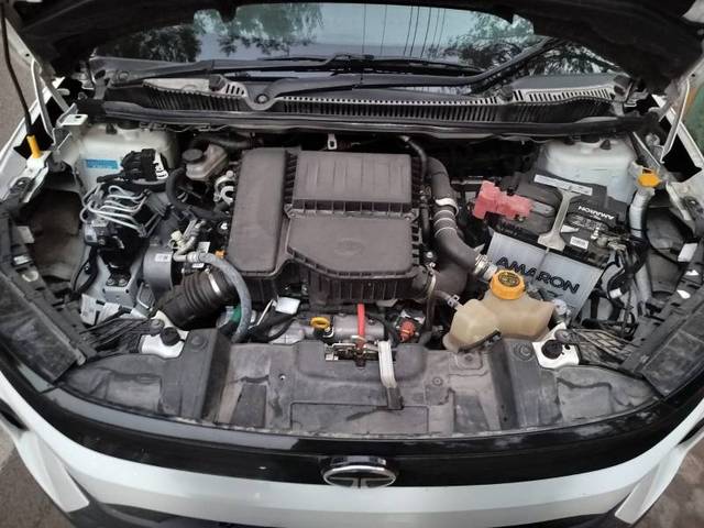 https://images10.gaadi.com/usedgaadi-sellcar/UsedCar/e538b478a/053f5736-8456-4e11-a6db-eb6dcb979411.jpg?imwidth=6402