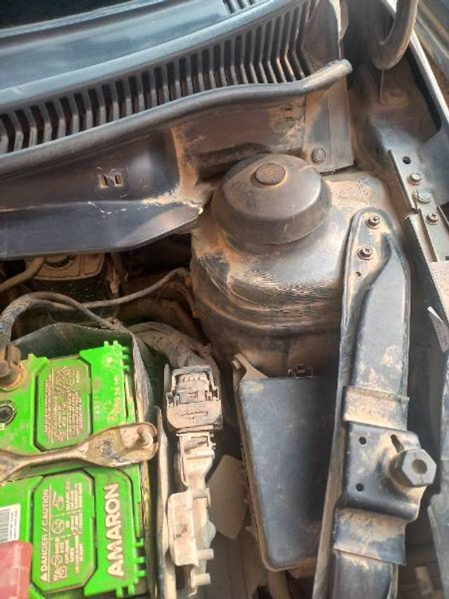 https://images10.gaadi.com/usedgaadi-sellcar/UsedCar/e538c5aea/c25c1020-8132-4c0b-8a84-35d39706d03b.jpg?imwidth=6402