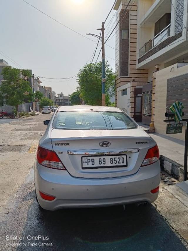 https://images10.gaadi.com/usedgaadi-sellcar/UsedCar/e538f32ea/2a85bf33-b1a1-4ad0-8d06-fe9b6e2a7f8e.jpeg?imwidth=6401