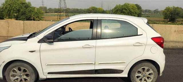 https://images10.gaadi.com/usedgaadi-sellcar/UsedCar/e5392ccda/5e4b6943-89b1-4cac-b78e-ee9115b28739.jpg?imwidth=6402