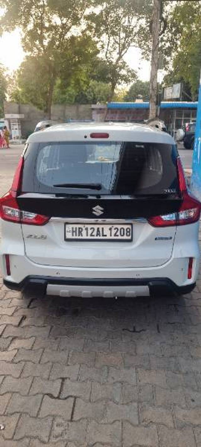https://images10.gaadi.com/usedgaadi-sellcar/UsedCar/e5394c1ea/75fc1e9b-8c1a-4567-a274-9c5ec8c50b20.jpg?imwidth=6402