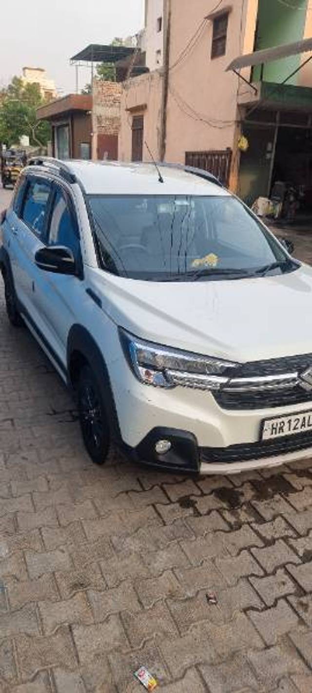 https://images10.gaadi.com/usedgaadi-sellcar/UsedCar/e5394c1ea/e6408e36-5482-4869-8aad-0b157e43acca.jpg?imwidth=6400