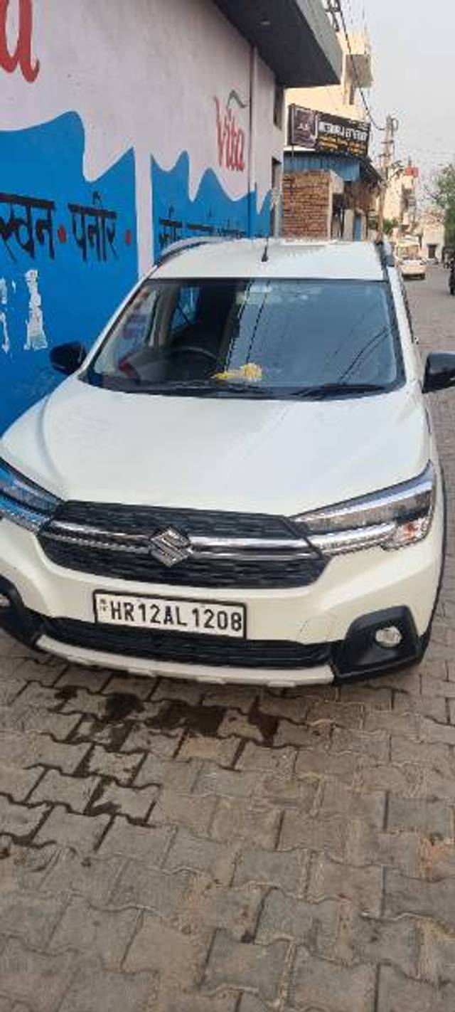 https://images10.gaadi.com/usedgaadi-sellcar/UsedCar/e5394c1ea/ebadbb83-c168-4565-8d8a-64e3cabed0ba.jpg?imwidth=6401