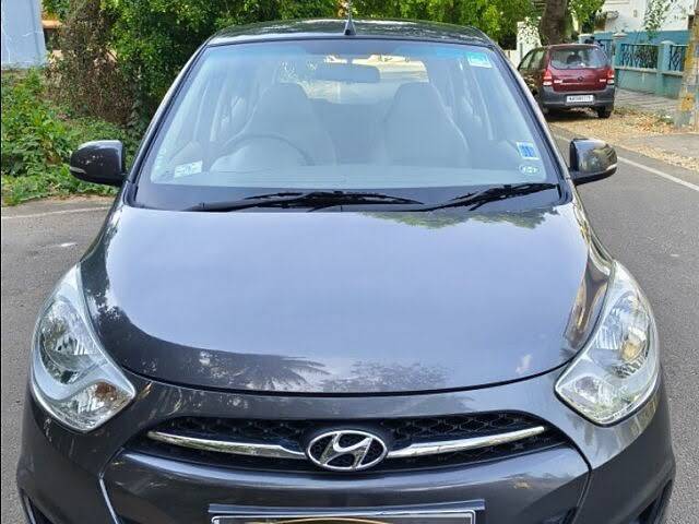 https://images10.gaadi.com/usedgaadi-sellcar/UsedCar/e539ff84a/e0654e0c-649f-4d10-aa06-22ff319c7a80.jpeg?imwidth=6400