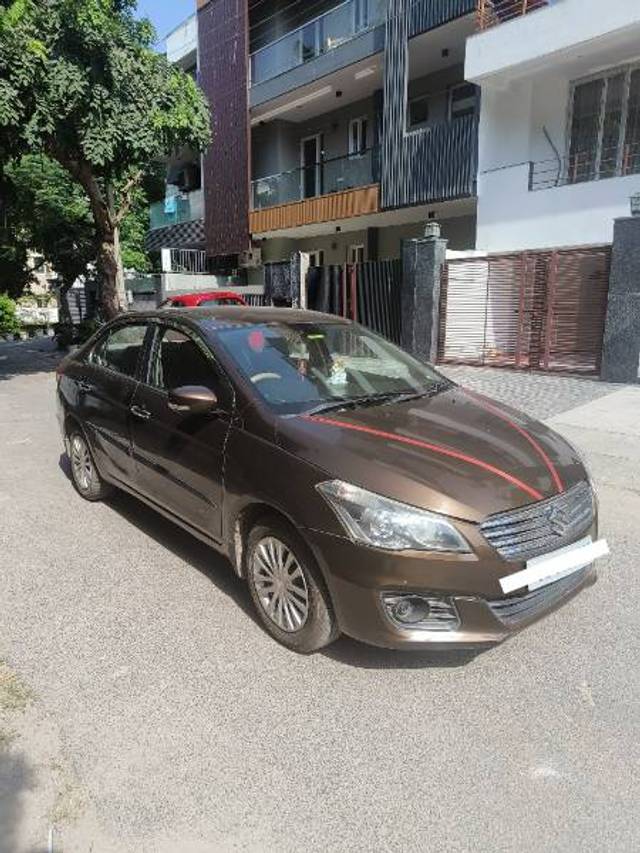 https://images10.gaadi.com/usedgaadi-sellcar/UsedCar/e53b143da/785817f1-d1c4-4f5d-a0bb-4a08d14c14e5.jpg?imwidth=6400