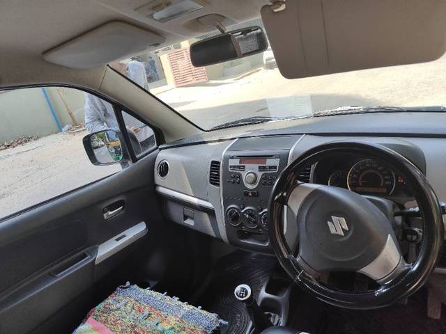 https://images10.gaadi.com/usedgaadi-sellcar/UsedCar/e53b509ba/337d41f1-62ea-407d-90e5-18d48dd0f7dc.jpg?imwidth=6401