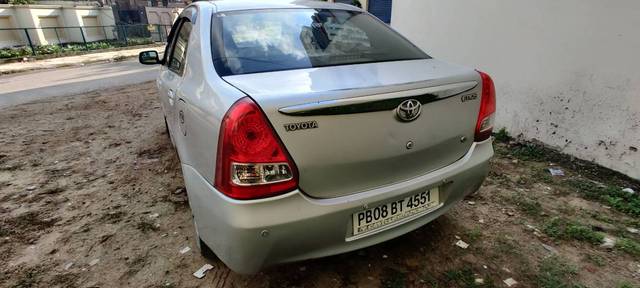 https://images10.gaadi.com/usedgaadi-sellcar/UsedCar/e53b6c7ea/f9632f9d-9d05-4467-8cd0-1e25417e2eb4.jpg?imwidth=6402