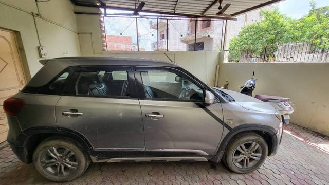 https://images10.gaadi.com/usedgaadi-sellcar/UsedCar/e53b76a7a/79938e63-7167-4cf1-a455-e06ec587f0d2.jpg?imwidth=6401