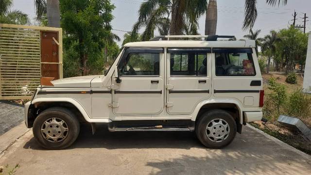 https://images10.gaadi.com/usedgaadi-sellcar/UsedCar/e53b9f34a/1765f619-c48e-43a9-a926-d41c5e22434a.jpg?imwidth=6402