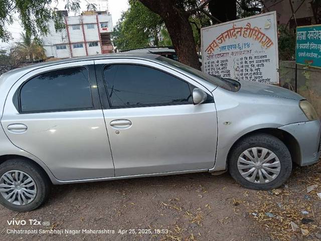 https://images10.gaadi.com/usedgaadi-sellcar/UsedCar/e53bb14aa/9d1ba9ea-0aaa-4dd8-afc8-20743de62054.jpg?imwidth=6400
